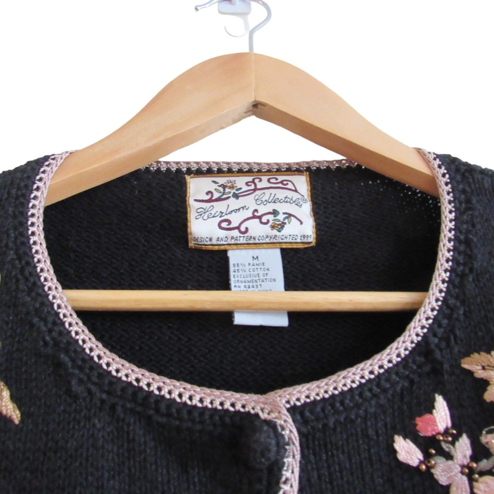 Heirloom Collectibles Vintage Black Embroidered Floral Cardigan Sweater Medium - Picture 4 of 11